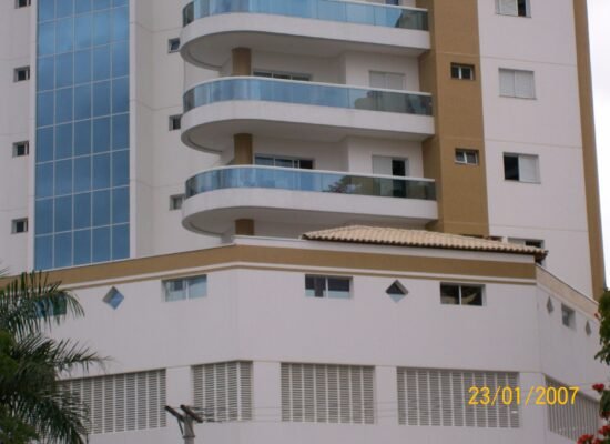 Vidros especiais para construção civil